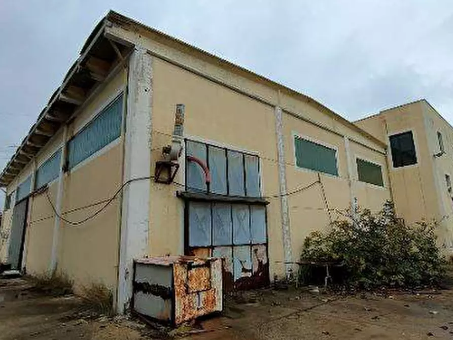 Immagine 13 di Capannone industriale in vendita  in VIA CETTOLINI a Elmas