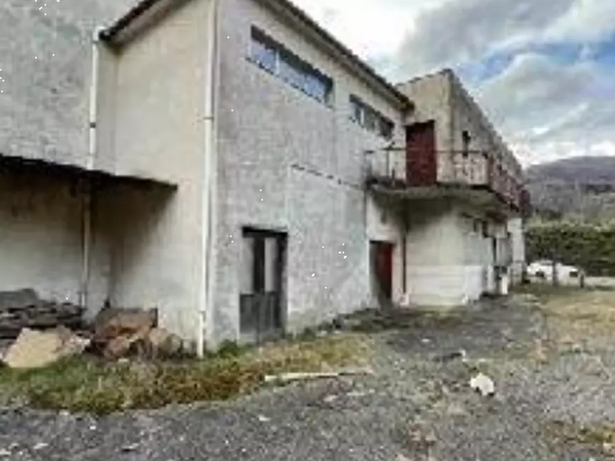 Immagine 11 di Negozio in vendita  in Via Garibaldi  a Monasterolo Del Castello