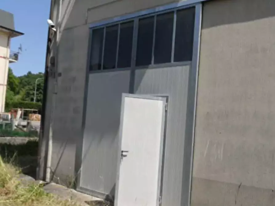 Immagine 1 di Magazzino in vendita  in Via Filippo Turati a Pavullo Nel Frignano