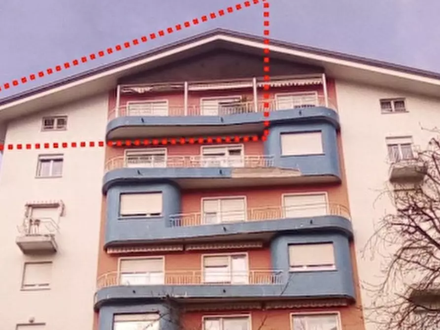 Immagine 8 di Appartamento in vendita  in Via Vincanino a Lecco