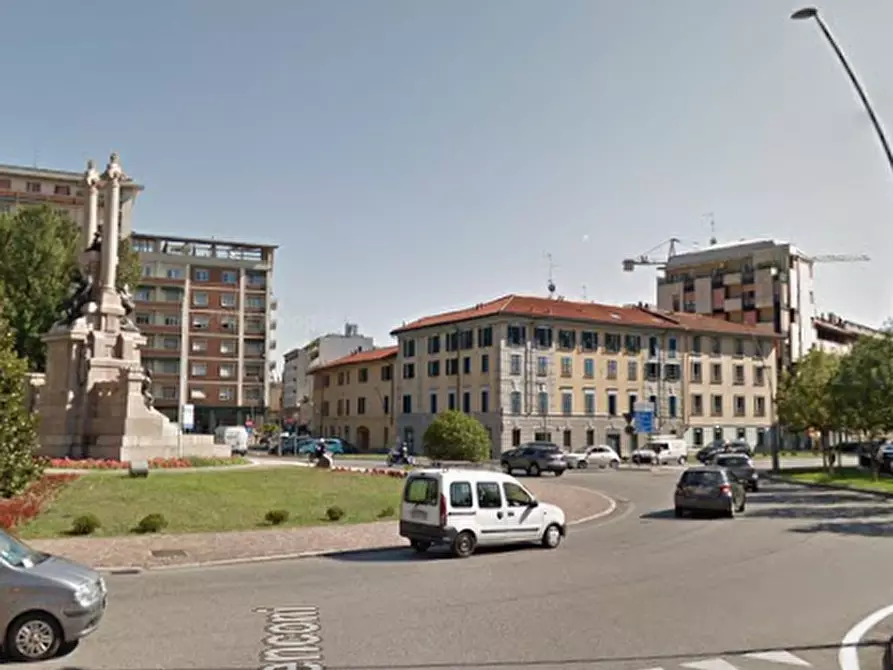 Immagine 21 di Appartamento in vendita  in Piazza Risorgimento a Gallarate