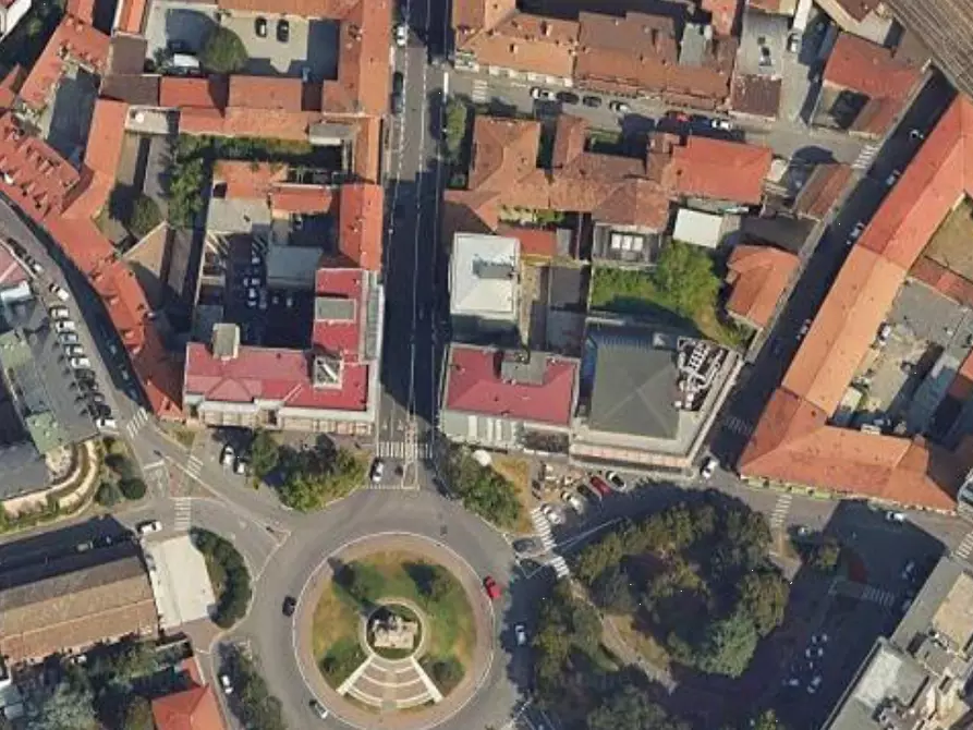 Immagine 24 di Appartamento in vendita  in Piazza Risorgimento a Gallarate