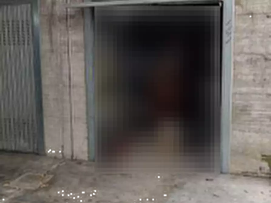 Immagine 1 di Garage in vendita  in Corso Leonardo da Vinci a Gallarate