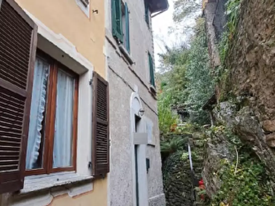Immagine 8 di Porzione di casa in vendita  in Via Trebisonda  a Valsolda