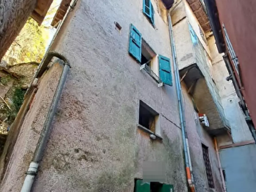 Immagine 2 di Porzione di casa in vendita  in Via Trebisonda  a Valsolda