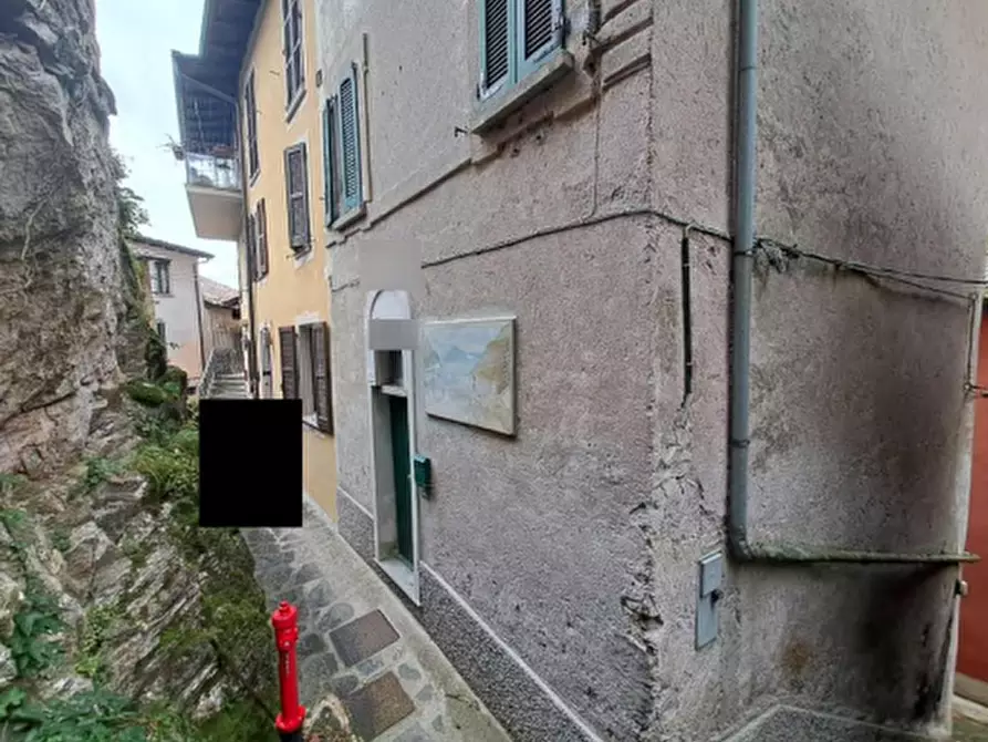 Immagine 3 di Porzione di casa in vendita  in Via Trebisonda  a Valsolda