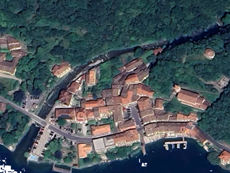 Immagine 14 di Porzione di casa in vendita  in Via Trebisonda  a Valsolda