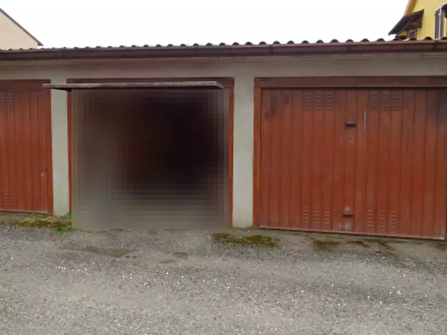 Immagine 1 di Garage in vendita  in Via Vaccari a Maleo