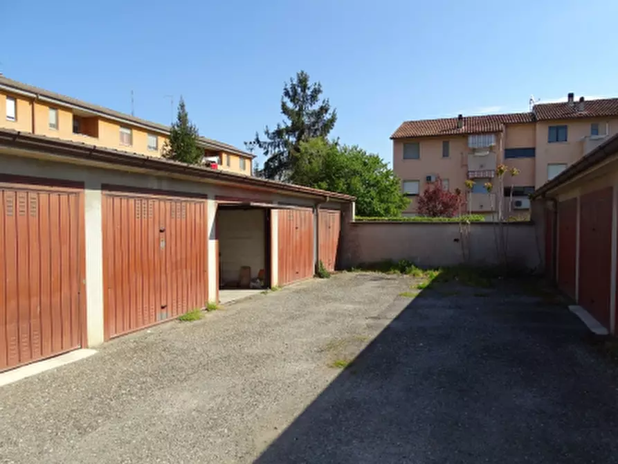 Immagine 1 di Garage in vendita  in Via Vaccari a Maleo