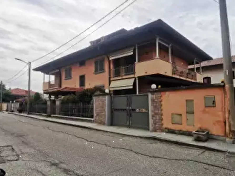 Immagine 1 di Appartamento in vendita  in Via Carlo Botta a Strambino