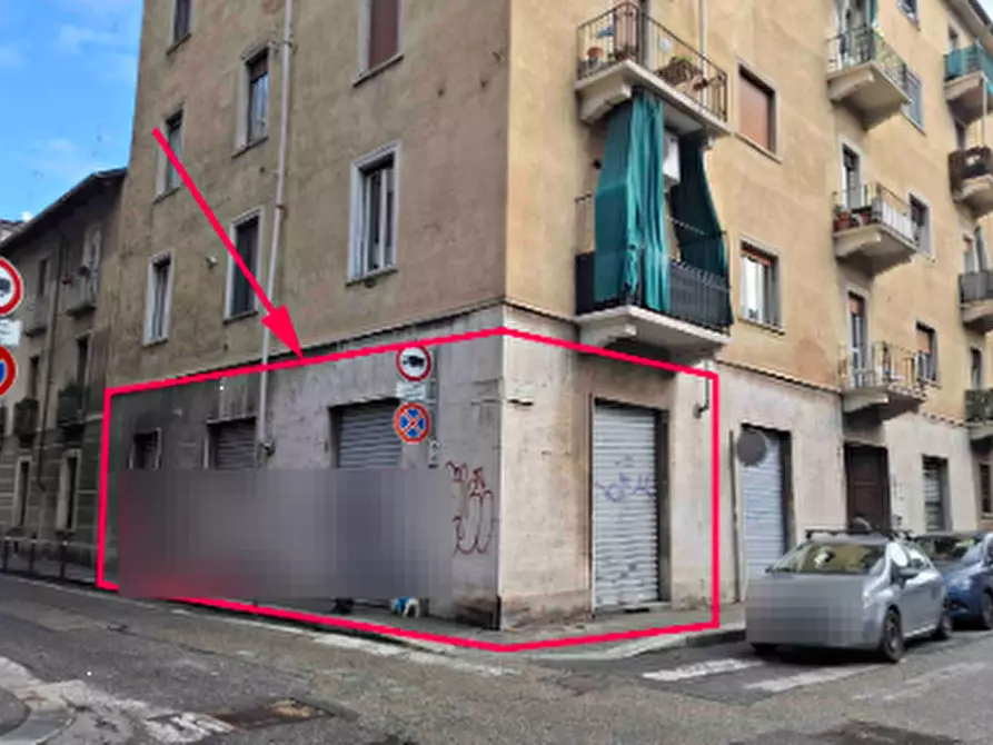 Immagine 2 di Negozio in vendita  in Via Varaita a Torino