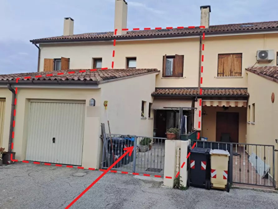 Immagine 1 di Appartamento in vendita  in Via delle Corne a Valdobbiadene
