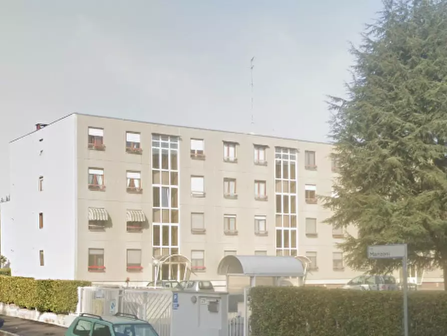 Immagine 14 di Appartamento in vendita  in Via Manzoni a Venaria Reale