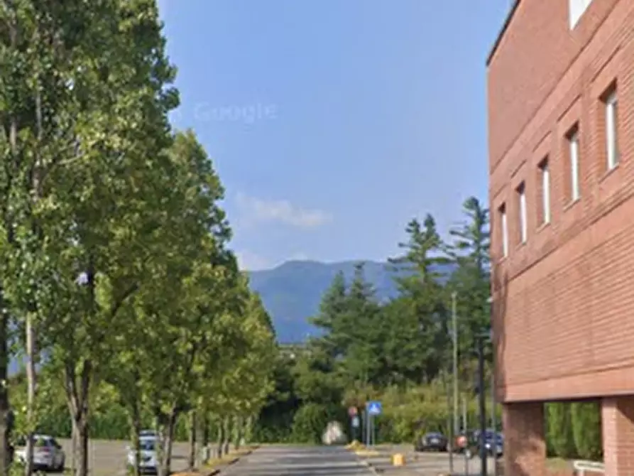 Immagine 3 di Negozio in vendita  in Via Roma a Corte Franca