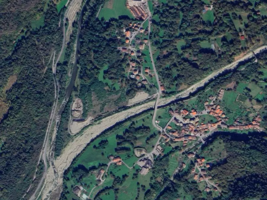 Immagine 2 di Terreno agricolo in vendita  in Frazione Rino a Sonico
