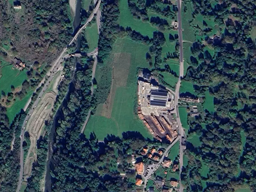 Immagine 1 di Magazzino in vendita  in Via Franco Tonolini a Sonico