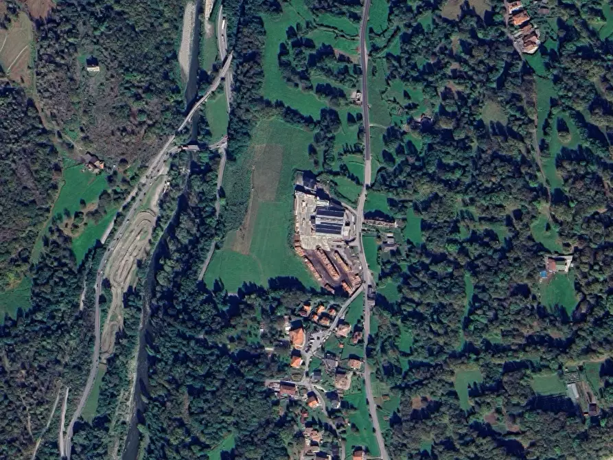 Immagine 2 di Magazzino in vendita  in Via Franco Tonolini a Sonico