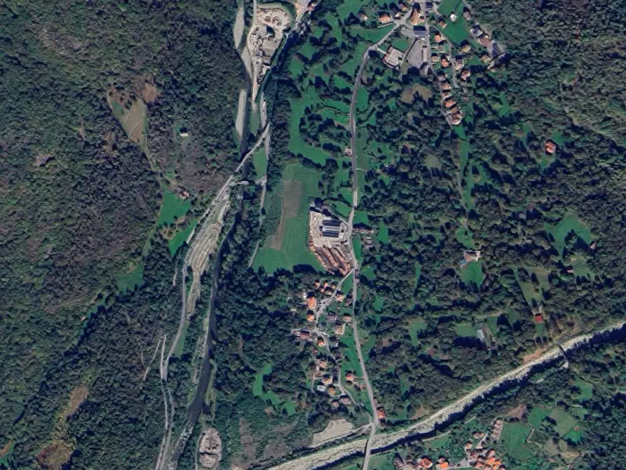 Immagine 3 di Magazzino in vendita  in Via Franco Tonolini a Sonico