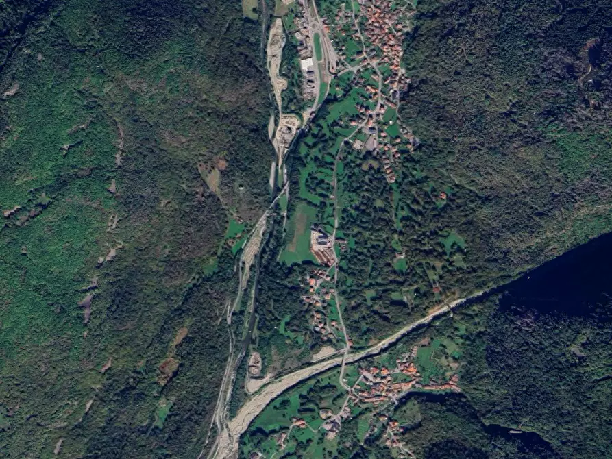 Immagine 4 di Magazzino in vendita  in Via Franco Tonolini a Sonico