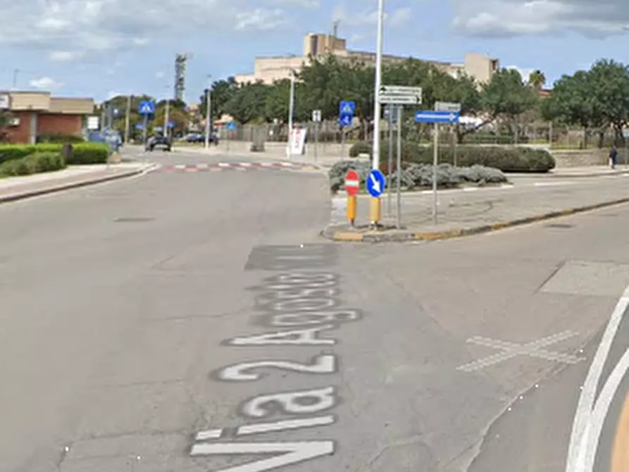 Immagine 13 di Ufficio in vendita  in Via 2 Agosto 1980 a Assemini