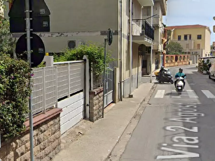 Immagine 11 di Ufficio in vendita  in Via 2 Agosto 1980 a Assemini