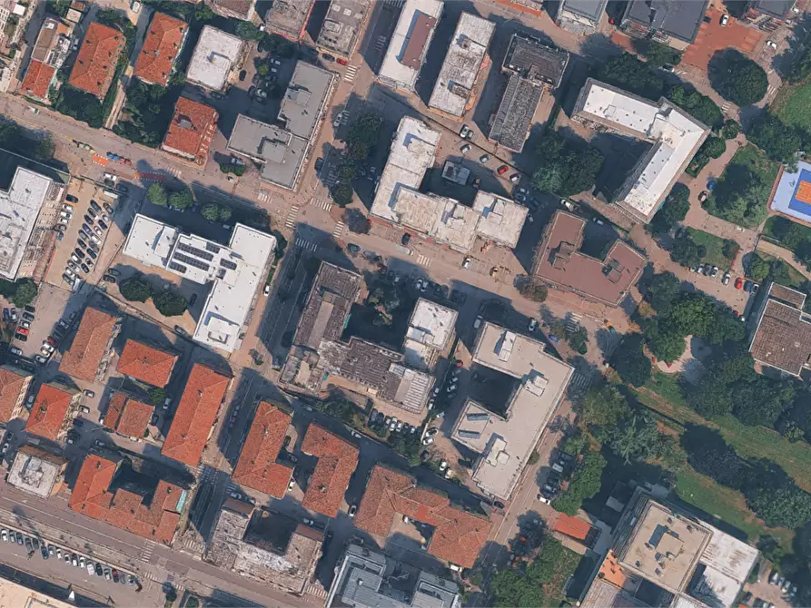 Immagine 4 di Negozio in vendita  in Via Genova  a Venezia