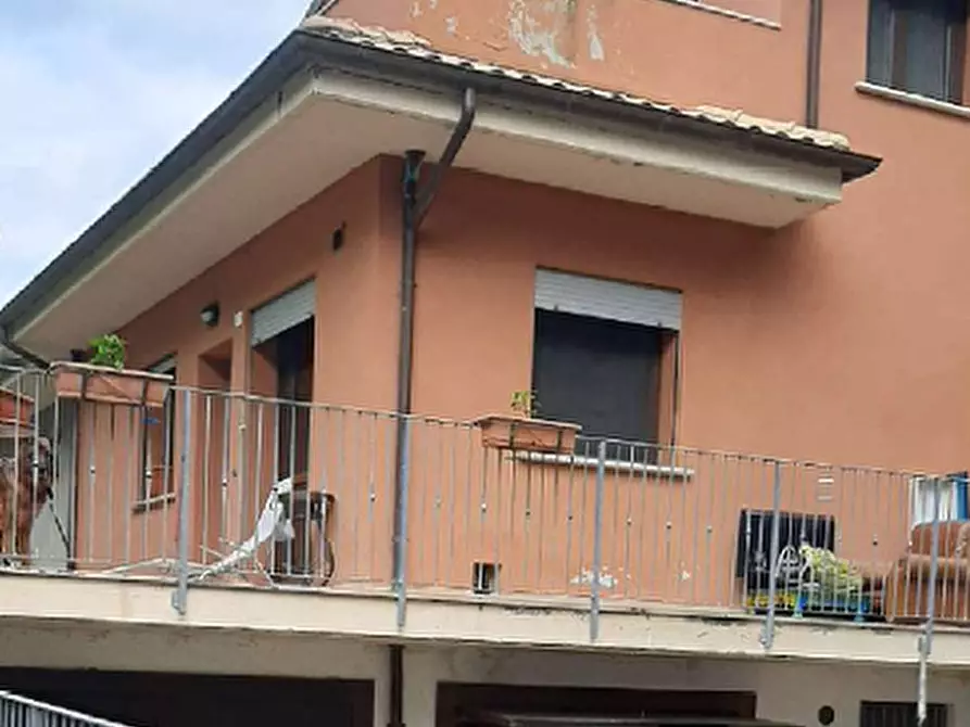 Immagine 3 di Appartamento in vendita  in Via XXIV Maggio a Urbania