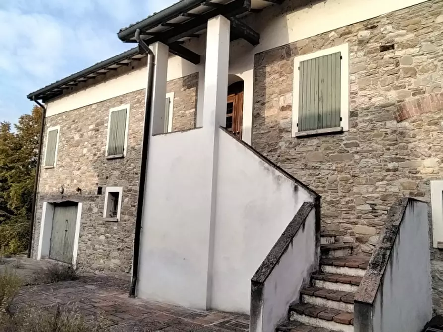 Immagine 4 di Villa in vendita  in Via Radici Sud a Castellarano