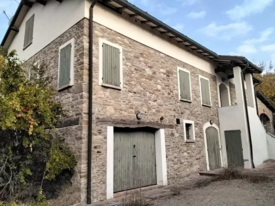 Immagine 5 di Villa in vendita  in Via Radici Sud a Castellarano