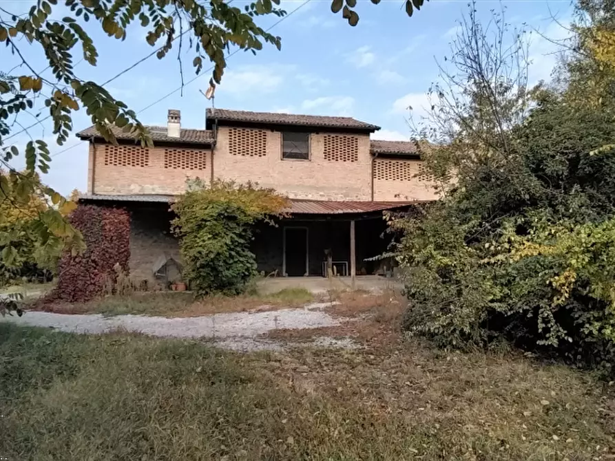 Immagine 7 di Villa in vendita  in Via Radici Sud a Castellarano