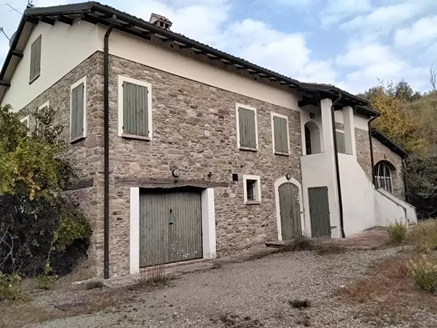 Immagine 8 di Villa in vendita  in Via Radici Sud a Castellarano
