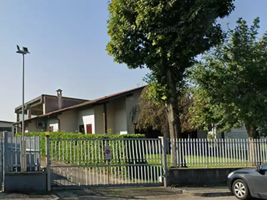 Immagine 5 di Villa in vendita  in Via Civilta' del Lavoro a Verolanuova