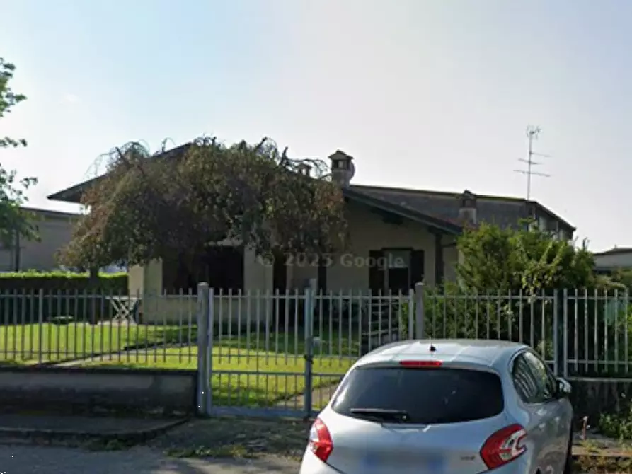 Immagine 7 di Villa in vendita  in Via Civilta' del Lavoro a Verolanuova