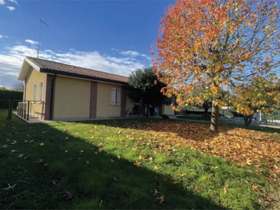 Immagine 3 di Villa in vendita  in Via Pistor a Roncade