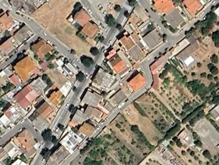 Immagine 19 di Magazzino in vendita  in Via Ignazio Coghe a Assemini