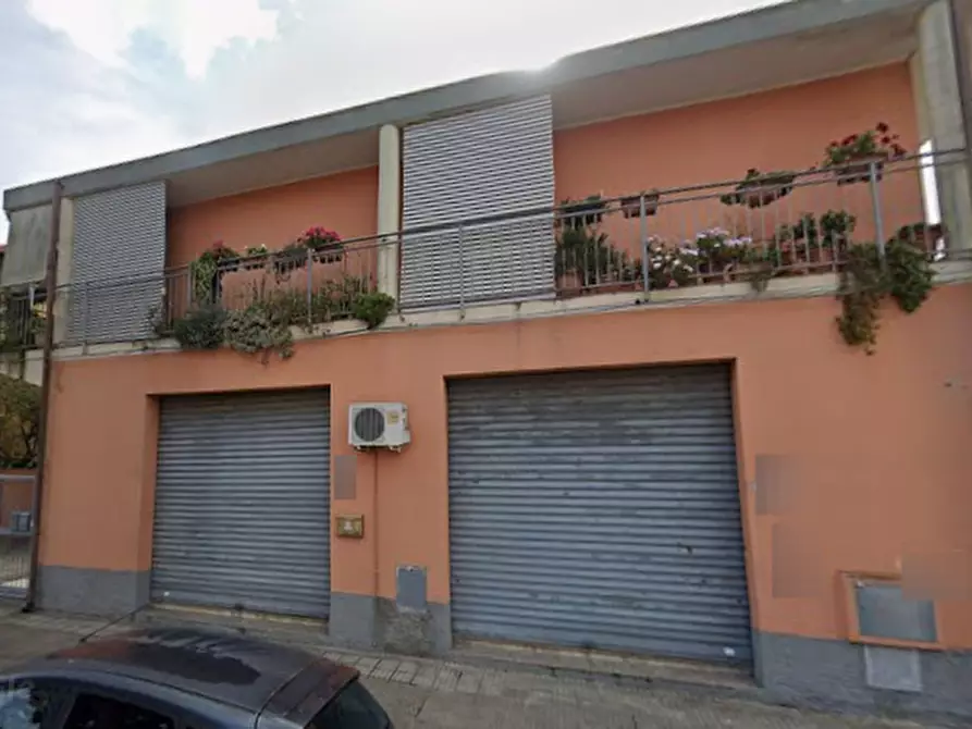 Immagine 1 di Magazzino in vendita  in Via Ignazio Coghe a Assemini