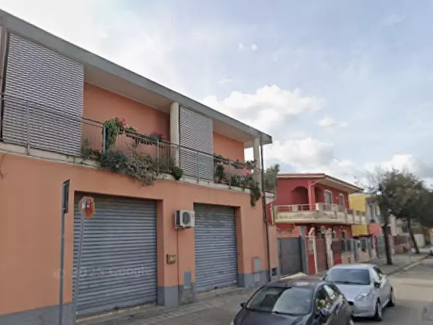 Immagine 2 di Magazzino in vendita  in Via Ignazio Coghe a Assemini