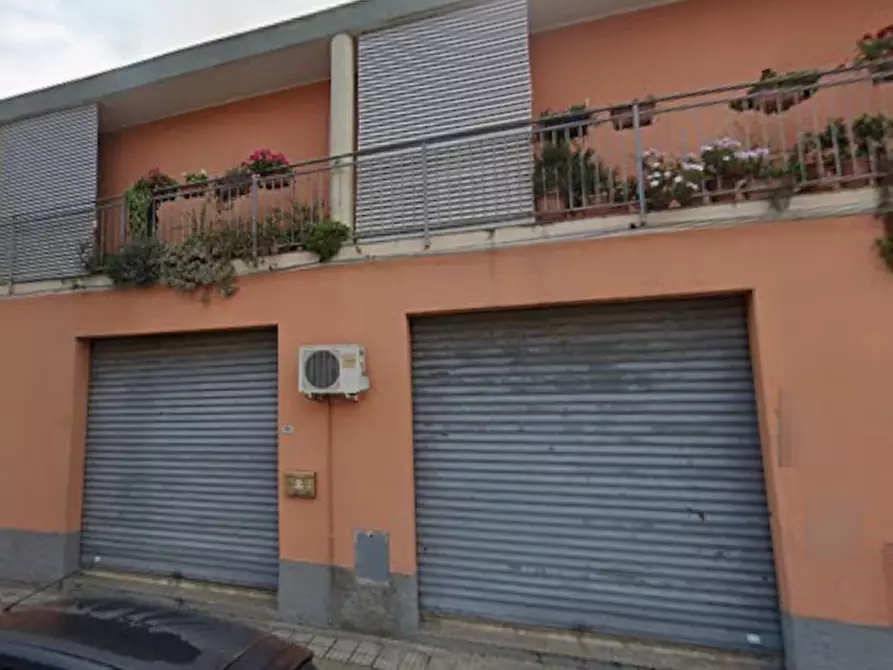 Immagine 10 di Magazzino in vendita  in Via Ignazio Coghe a Assemini