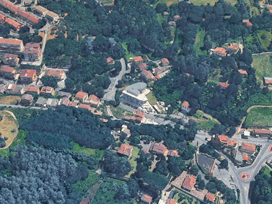 Immagine 3 di Negozio in vendita  in viale Ungheria a Zagarolo