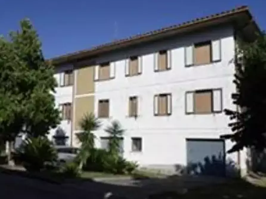 Immagine 10 di Appartamento in vendita  in Via dei Salici a Fossombrone