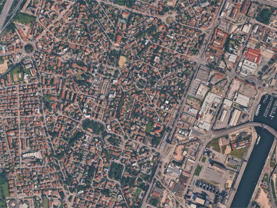 Immagine 20 di Appartamento in vendita  in Via Piazza Mercato a Venezia
