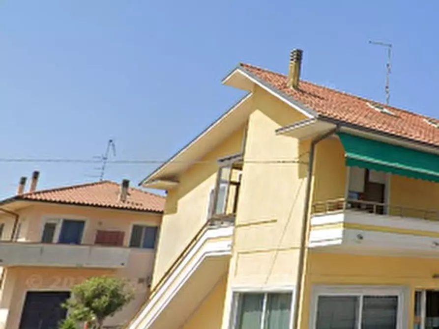 Immagine 12 di Appartamento in vendita  in Via Flaminia a Cartoceto
