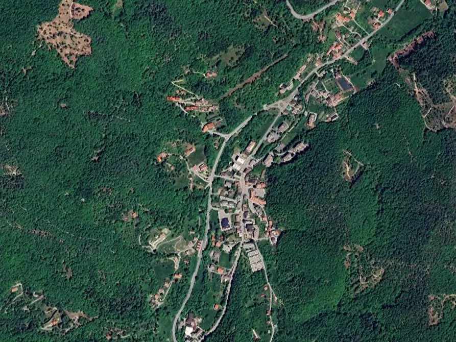 Immagine 18 di Negozio in vendita  in Piazza San Luca a Roccaforte Mondovì