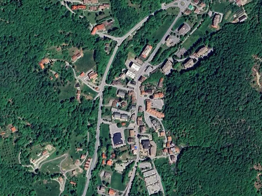 Immagine 19 di Negozio in vendita  in Piazza San Luca a Roccaforte Mondovì