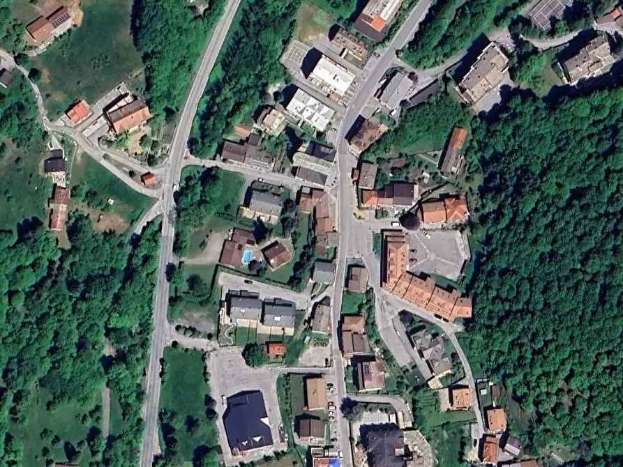 Immagine 20 di Negozio in vendita  in Piazza San Luca a Roccaforte Mondovì
