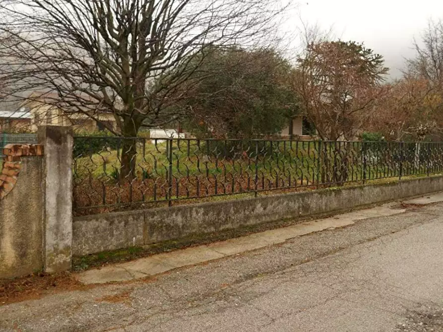 Immagine 2 di Villa in vendita  in Via Giuseppe Mazzini a Montereale Valcellina