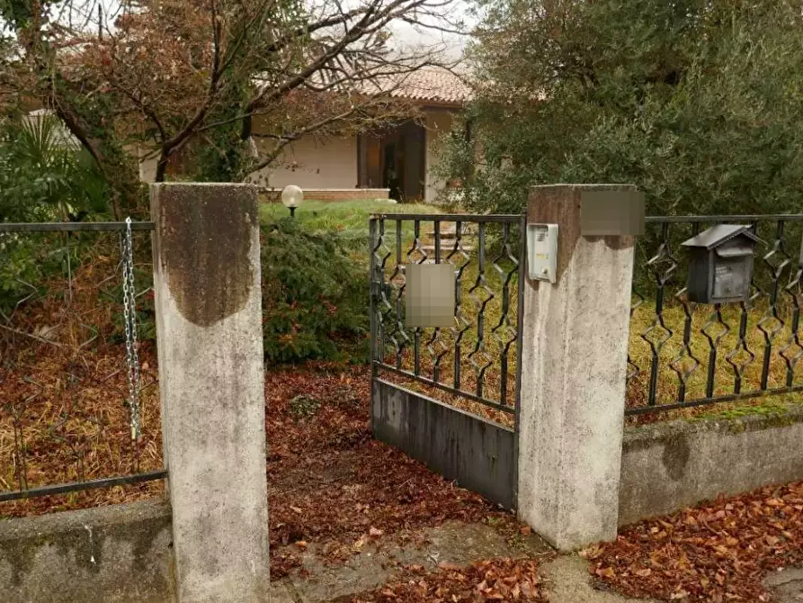 Immagine 4 di Villa in vendita  in Via Giuseppe Mazzini a Montereale Valcellina