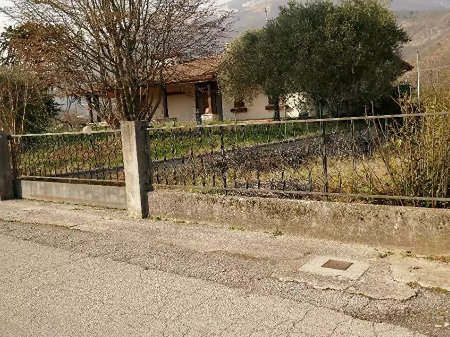 Immagine 5 di Villa in vendita  in Via Giuseppe Mazzini a Montereale Valcellina