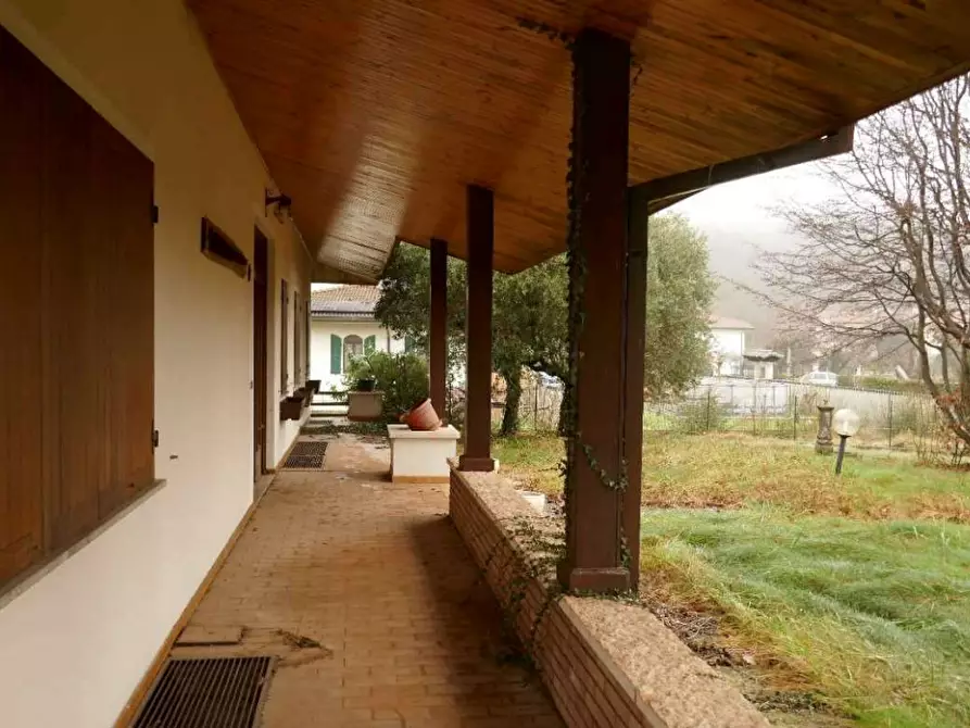 Immagine 14 di Villa in vendita  in Via Giuseppe Mazzini a Montereale Valcellina