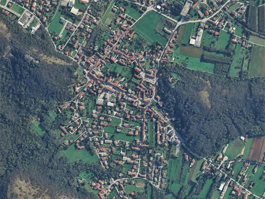 Immagine 25 di Villa in vendita  in Via Giuseppe Mazzini a Montereale Valcellina